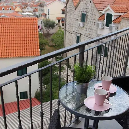 Apartment Small Paradise In Center Split